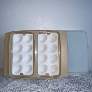 TUPPERWARE Deviled Egg Taker Keeper Carrier Container Trays 4pc Vintage Complete